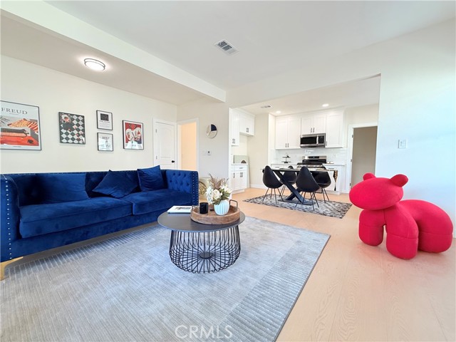 Detail Gallery Image 5 of 22 For 423 E Adams, Santa Ana,  CA 92707 - 4 Beds | 2 Baths