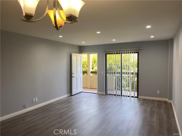 Detail Gallery Image 6 of 25 For 1022 Irving Ave #5,  Glendale,  CA 91201 - 2 Beds | 2/1 Baths