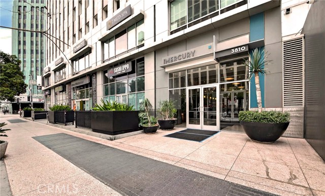 3810 Wilshire Boulevard, Los Angeles CA: https://media.crmls.org/medias/6d397b76-87d5-4fda-a960-c3de32f7ad48.jpg