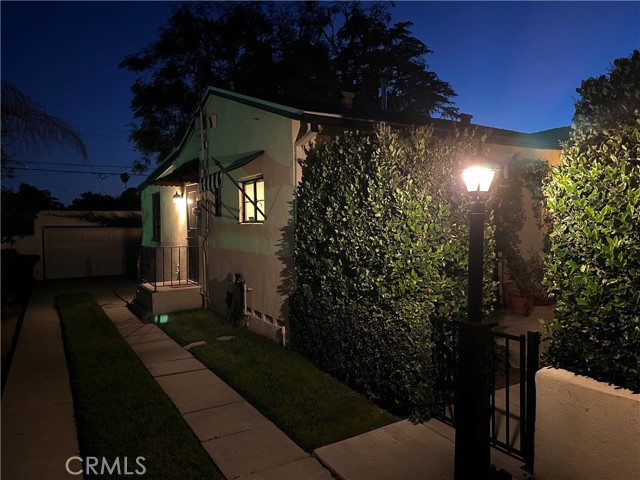 Detail Gallery Image 4 of 37 For 360 Madison Ave, Pomona,  CA 91767 - 2 Beds | 1 Baths