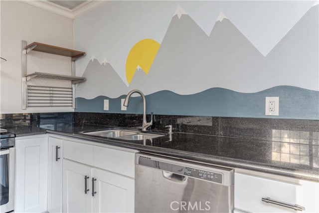 3222 S Townsend Street, Santa Ana CA: https://media.crmls.org/medias/6d3bb3c7-3876-44fb-b693-40d89b524c98.jpg