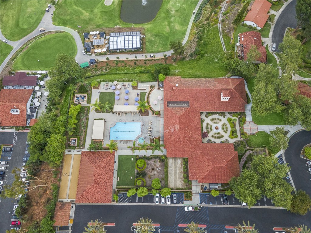 https://media.crmls.org/medias/6d3bff70-0ba5-4e4d-8637-8ba7d56a34dd.jpg?preset=X-Large