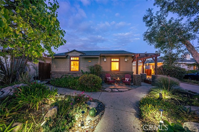 386 Los Altos Avenue, Long Beach CA: https://media.crmls.org/medias/6d3c976f-449c-45d4-ad25-9fb05f9a3b3f.jpg