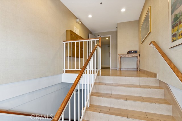 Detail Gallery Image 12 of 41 For 1040 4th St #112,  Santa Monica,  CA 90403 - 1 Beds | 1 Baths