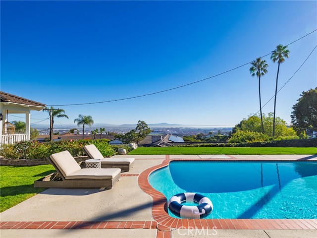 Detail Gallery Image 3 of 59 For 2636 Sunnyside Ridge Road, Rancho Palos Verdes,  CA 90275 - 4 Beds | 3 Baths