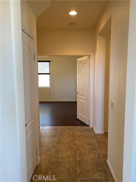 5505 Sunset Ridge Drive, Jurupa Valley CA: https://media.crmls.org/medias/6d3d2c59-40b9-4062-882c-04388606762b.jpg