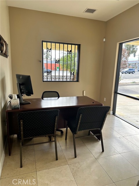 701 W 6th Street, Corona, California 92882, ,Commercial Lease,For Rent,701 W 6th Street,CRTR25049512