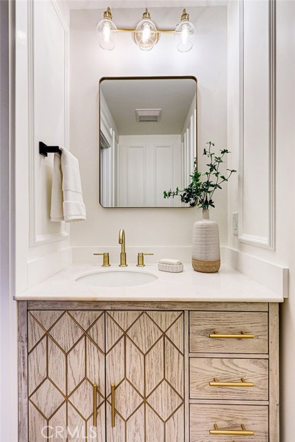 Detail Gallery Image 14 of 38 For 2229 Thorley Pl, Palos Verdes Estates,  CA 90274 - 4 Beds | 4/1 Baths