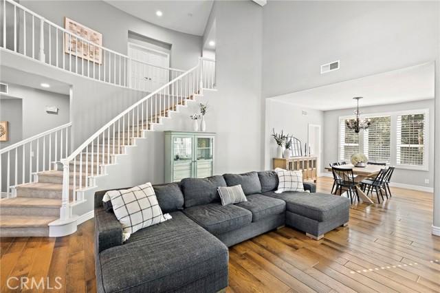 Detail Gallery Image 4 of 35 For 20 Highpoint, Rancho Santa Margarita,  CA 92679 - 4 Beds | 3/1 Baths