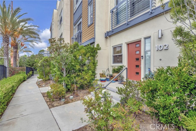 Image 2 for 2753 Waverly Dr #102, Los Angeles, CA 90039