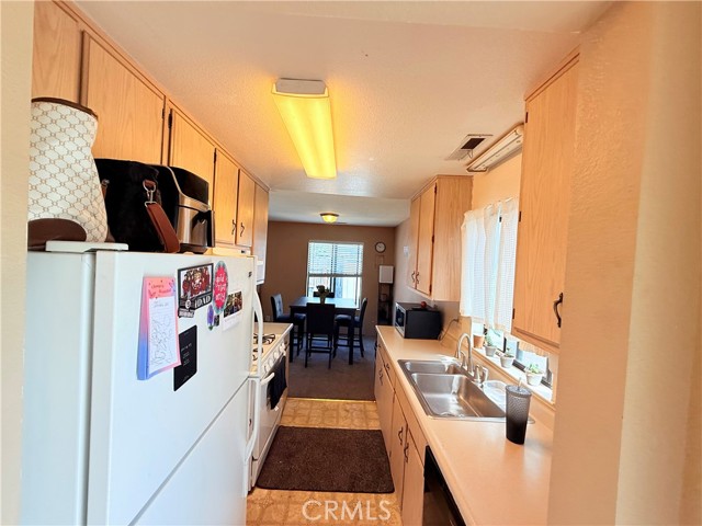 Detail Gallery Image 17 of 28 For 631 North St, Corning,  CA 96021 - 2 Beds | 1 Baths