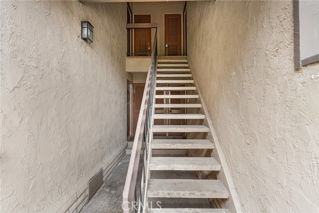 Detail Gallery Image 4 of 49 For 17162 Bluewater Ln, Huntington Beach,  CA 92649 - 2 Beds | 1 Baths