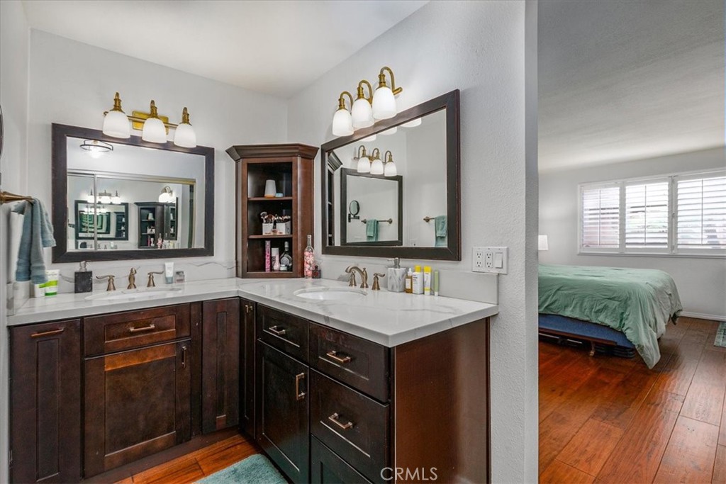3930 Centre Street - photo 15