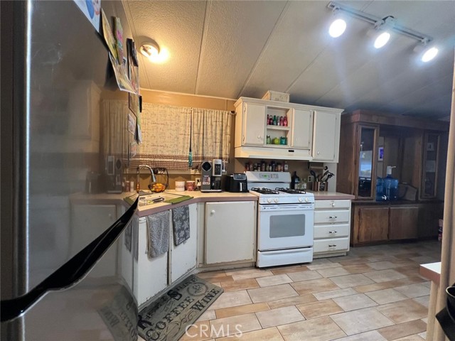 Detail Gallery Image 11 of 22 For 518 S Sullivan St #80,  Santa Ana,  CA 92704 - 3 Beds | 2 Baths