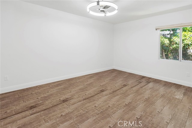 Image 20 of 34 For 4738 La Villa Marina  H