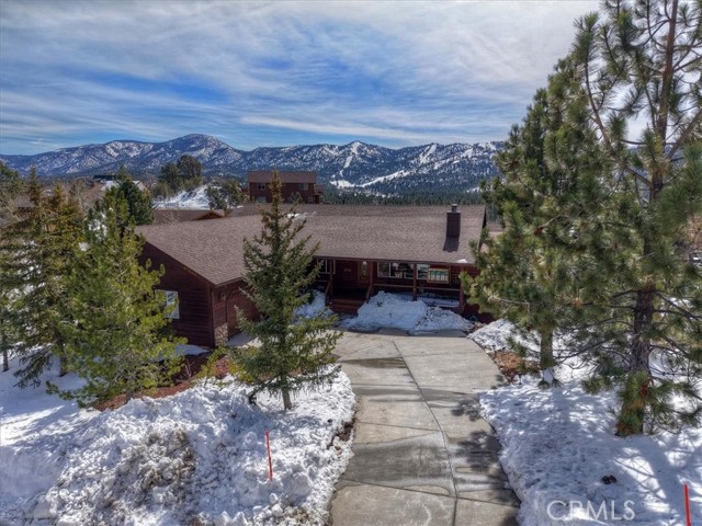 Detail Gallery Image 3 of 75 For 42545 Pegasus, Big Bear Lake,  CA 92315 - 5 Beds | 4 Baths
