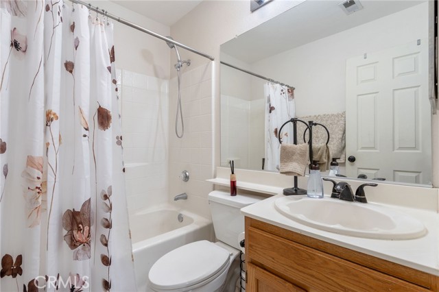 Detail Gallery Image 14 of 19 For 2416 Oakgrove St, Rosamond,  CA 93560 - 3 Beds | 2 Baths