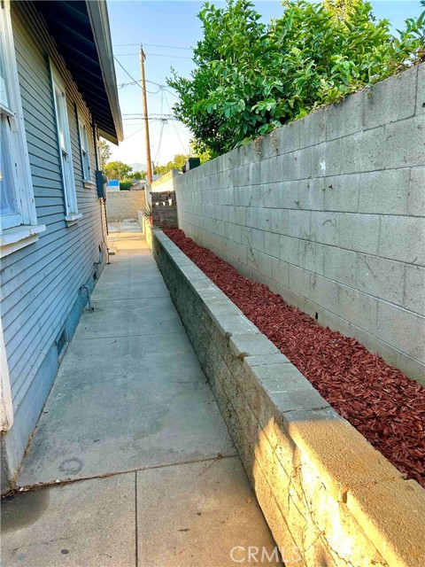 781 W Center Street, Pomona CA: https://media.crmls.org/medias/6d431c82-bd73-4633-8358-fc994bbaa3da.jpg