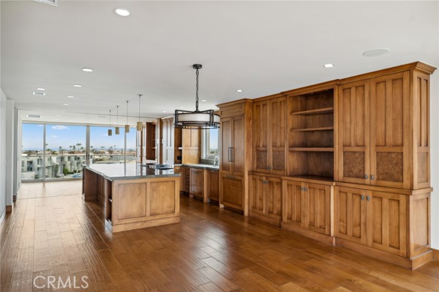 Detail Gallery Image 3 of 40 For 611 Lido Park Dr 5a,  Newport Beach,  CA 92663 - 2 Beds | 2 Baths