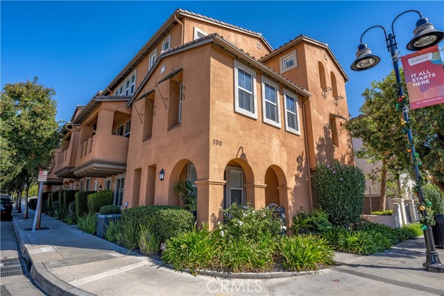 700 South San Fernando Boulevard