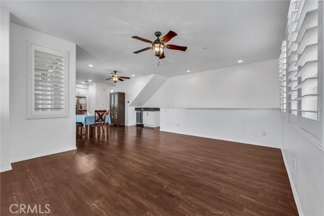Detail Gallery Image 5 of 44 For 12473 Constellation St, Corona,  CA 91752 - 4 Beds | 3/1 Baths