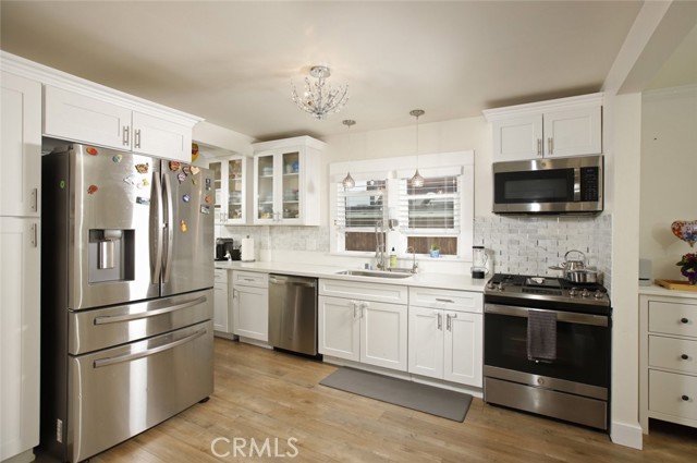 Detail Gallery Image 11 of 45 For 11101 Sarah St, Toluca Lake,  CA 91602 - 6 Beds | 5 Baths