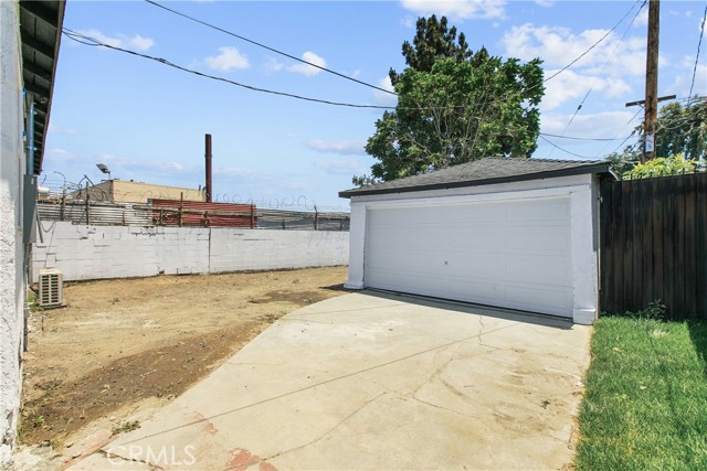 Detail Gallery Image 16 of 18 For 1736 N Mcdivitt Ave, Compton,  CA 90221 - 2 Beds | 1 Baths