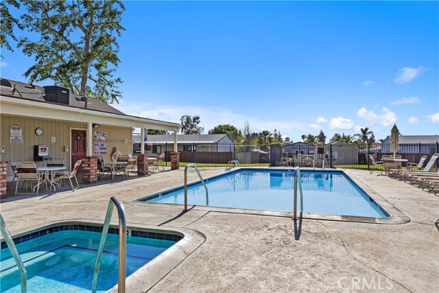 1721 E Colton Avenue, Redlands CA: https://media.crmls.org/medias/6d47b9bf-9b48-45f9-ac4e-c70c067bfcd5.jpg