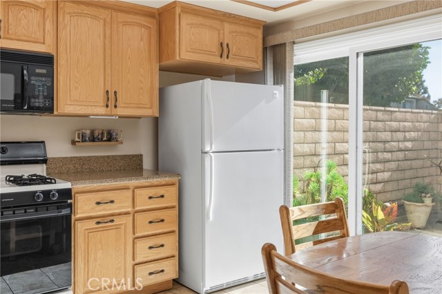 Detail Gallery Image 15 of 30 For 9111 Westminster Ave, Garden Grove,  CA 92844 - 2 Beds | 2/1 Baths