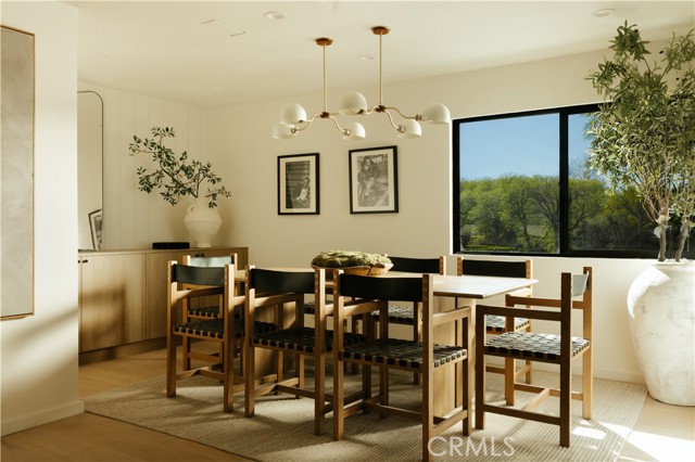 Detail Gallery Image 12 of 37 For 5557 Franrivers Ave, Woodland Hills,  CA 91367 - 4 Beds | 2/1 Baths