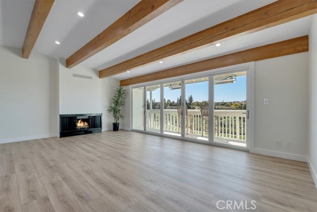 Detail Gallery Image 21 of 32 For 745 Domingo #4,  Newport Beach,  CA 92660 - 2 Beds | 2 Baths