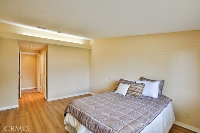 1240 Oakmont Dr, Seal Beach CA: https://media.crmls.org/medias/6d48efad-07c7-4e06-8109-ae5591c00490.jpg