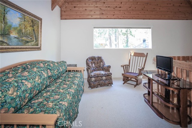 Detail Gallery Image 10 of 17 For 42640 La Placida Ave, Big Bear Lake,  CA 92315 - 2 Beds | 2 Baths