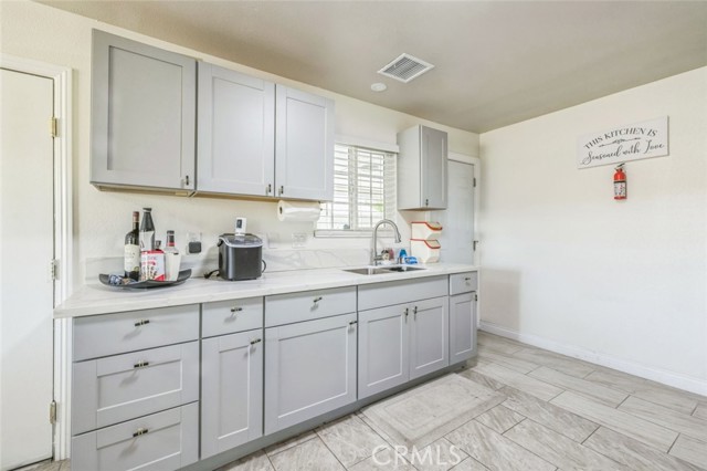 Detail Gallery Image 9 of 30 For 15025 Avenida Ramada, Desert Hot Springs,  CA 92240 - 3 Beds | 2/1 Baths