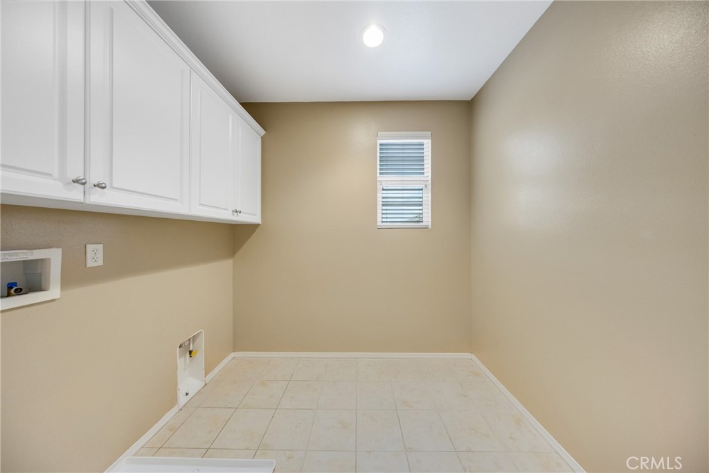 https://media.crmls.org/medias/6d491d2f-f29d-4c9f-bae4-dbc7ead22431.jpg?preset=X-Large