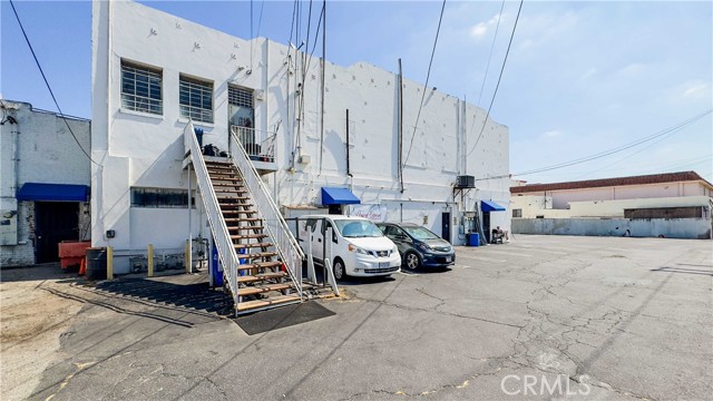 3630 E Slauson Avenue, Maywood CA: https://media.crmls.org/medias/6d4954e0-3b30-4702-bd0a-97f5b97cc00f.jpg