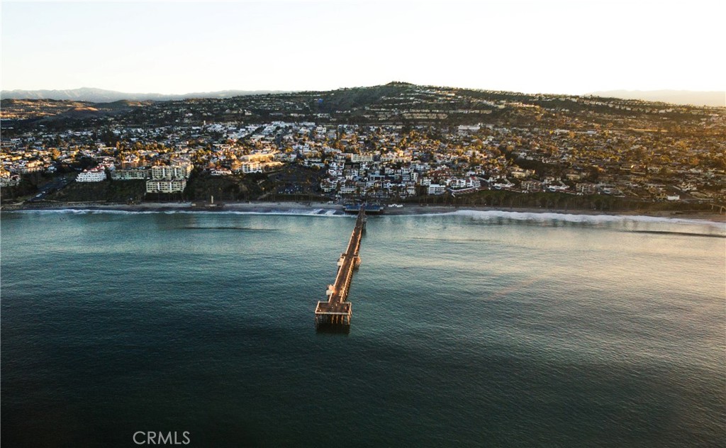 https://media.crmls.org/medias/6d49deba-a229-4e8c-9832-4b9824912b13.jpg?preset=X-Large