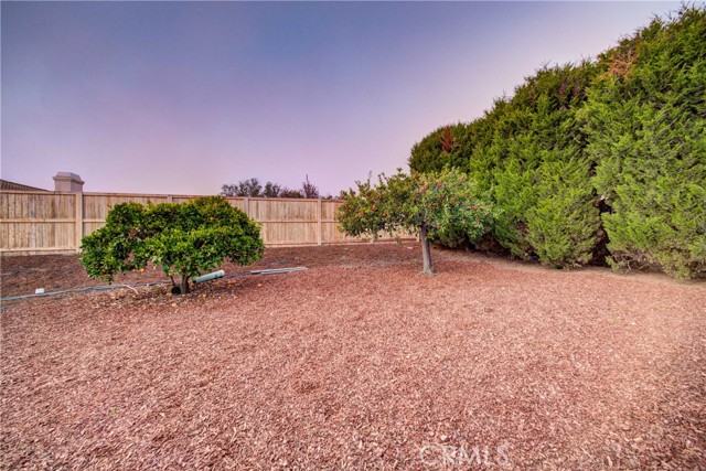 585 Red Tail Meadow Lane, Arroyo Grande CA: https://media.crmls.org/medias/6d4a0168-e233-4063-a95f-e1b820750e85.jpg
