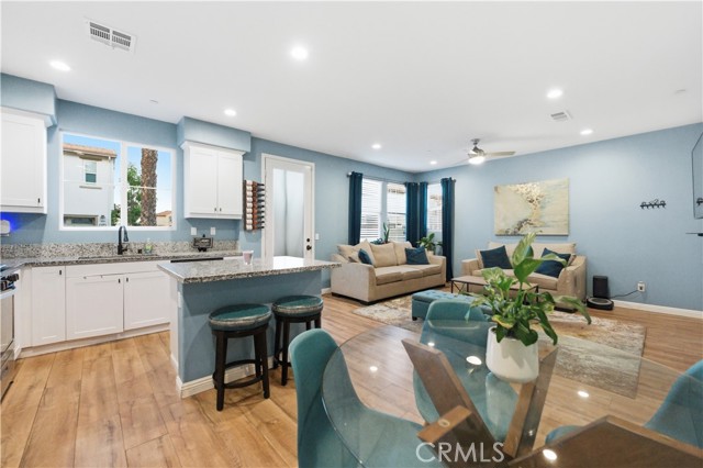 Detail Gallery Image 10 of 57 For 4196 Camino Campana, Oceanside,  CA 92057 - 3 Beds | 2/1 Baths