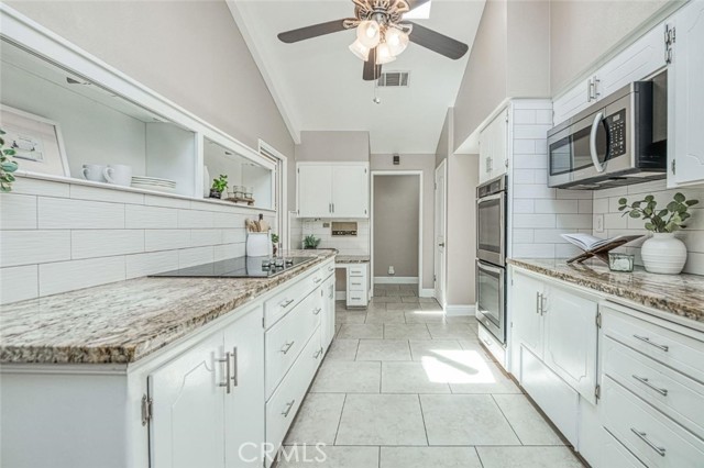 1590 W Escalon Avenue, Fresno CA: https://media.crmls.org/medias/6d4a8f45-919e-45c1-b93f-ded29fee81f4.jpg