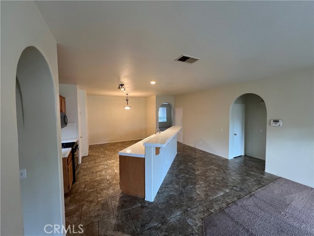 Detail Gallery Image 8 of 27 For 43573 Savannah, Hemet,  CA 92544 - 4 Beds | 2 Baths