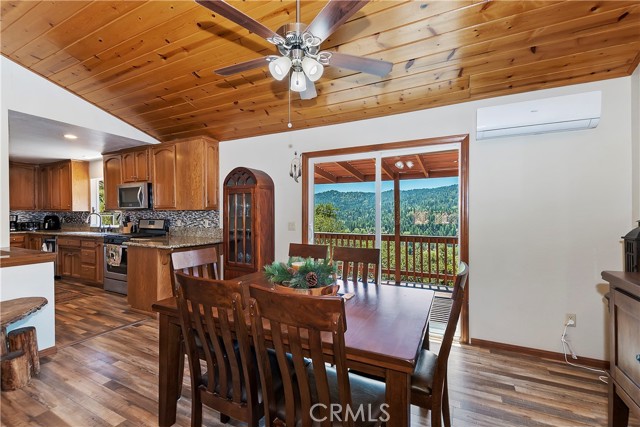 Detail Gallery Image 23 of 62 For 24355 Wabern Ct, Crestline,  CA 92325 - 4 Beds | 3/1 Baths