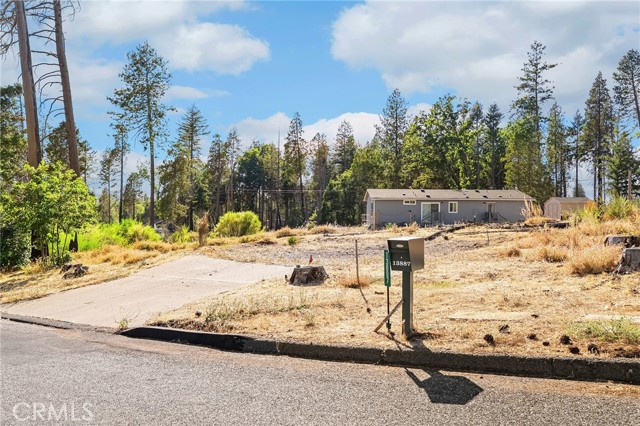 13887 Carver Drive, Magalia CA: https://media.crmls.org/medias/6d4c22a8-2c10-4382-a963-724b79e7100e.jpg