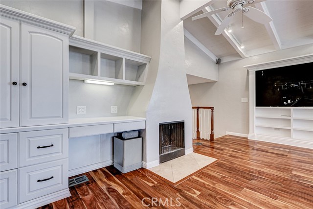 Detail Gallery Image 5 of 29 For 1030 5th St, Hermosa Beach,  CA 90254 - 3 Beds | 2 Baths