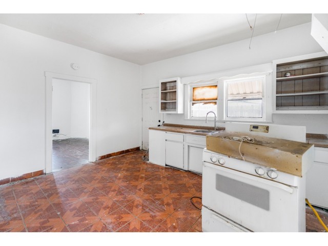 Detail Gallery Image 6 of 16 For 505 Pallesi St, Barstow,  CA 92311 - 4 Beds | 2 Baths