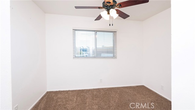 Detail Gallery Image 12 of 33 For 1408 N Elderberry Ave, Ontario,  CA 91762 - 3 Beds | 2/1 Baths