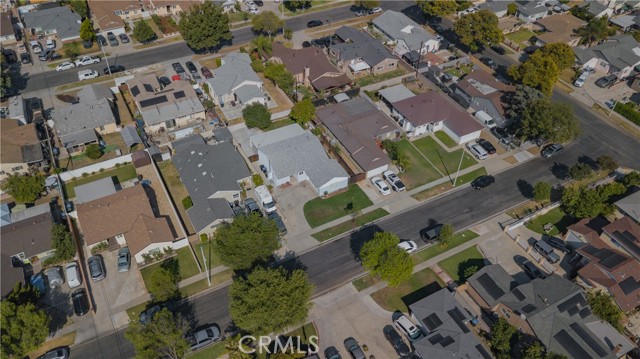 12019 Busiris Ave, Norwalk CA: https://media.crmls.org/medias/6d4e7fb7-df52-4f44-a508-919bca1d40b3.jpg
