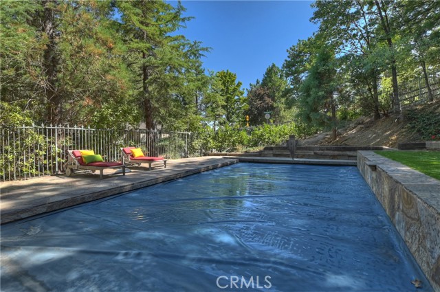 Detail Gallery Image 11 of 58 For 303 N Fairway Dr, Lake Arrowhead,  CA 92352 - 4 Beds | 2/1 Baths