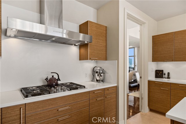 10776 Wilshire Boulevard, Los Angeles CA: https://media.crmls.org/medias/6d4f0106-5bce-4936-aa41-dbc9740cdbed.jpg