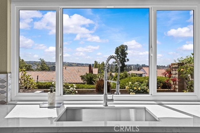 Detail Gallery Image 13 of 48 For 22632 Reinosa, Mission Viejo,  CA 92691 - 4 Beds | 2/1 Baths